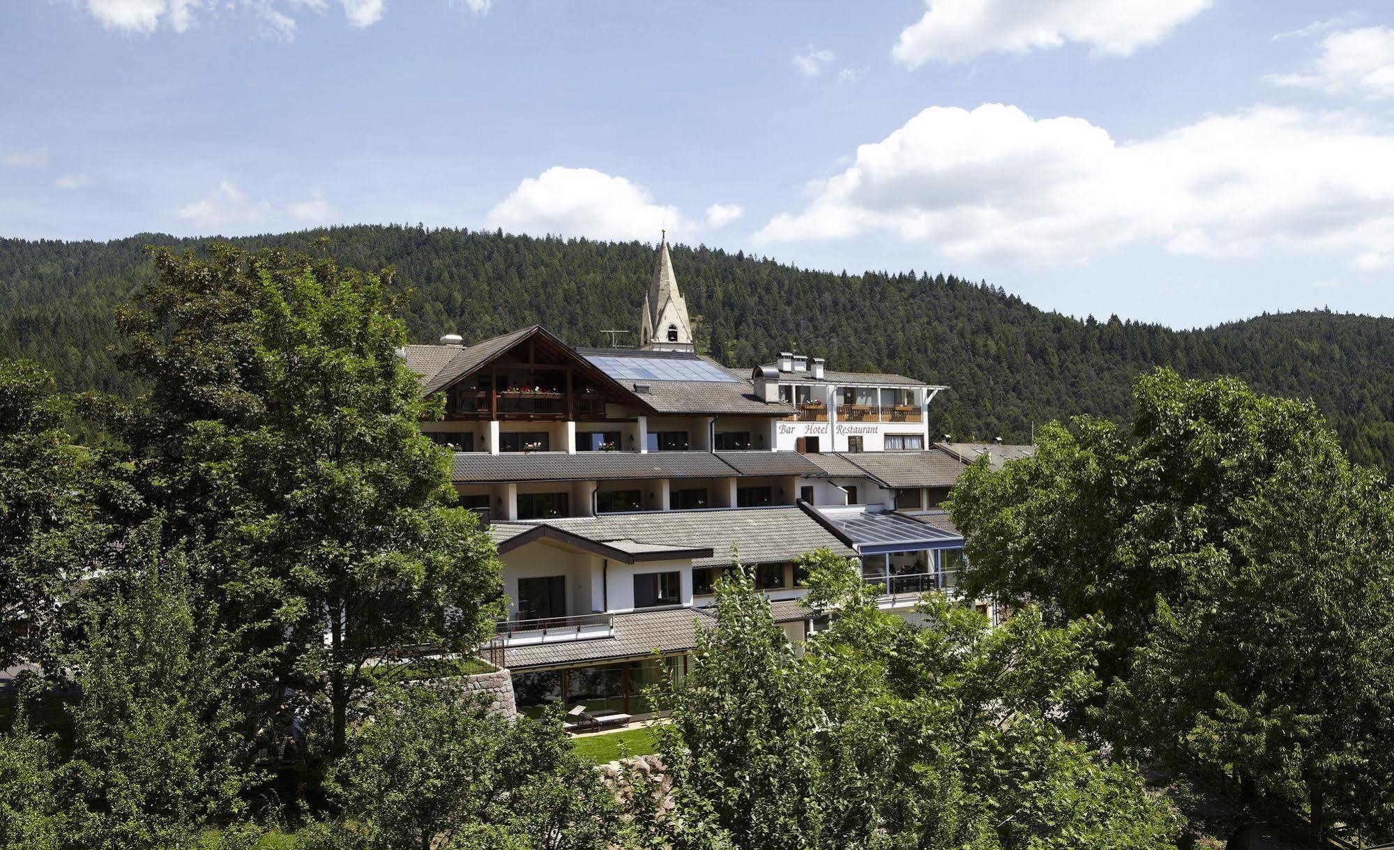 Hotel Zum Loewen - Al Leone Meltina Exterior photo